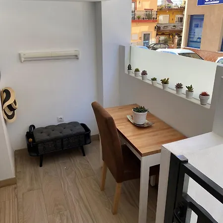 Centrico Y Practico Piso Con Entrada Independiente * 丰希罗拉