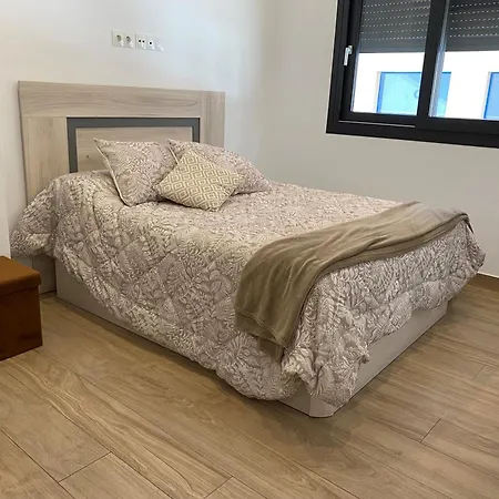 Centrico Y Practico Piso Con Entrada Independiente * Fuengirola